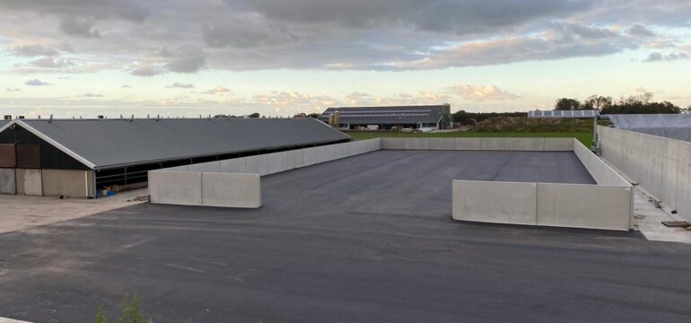 Bosch Beton - Mestopslag in twee sleufsilo's op Texel