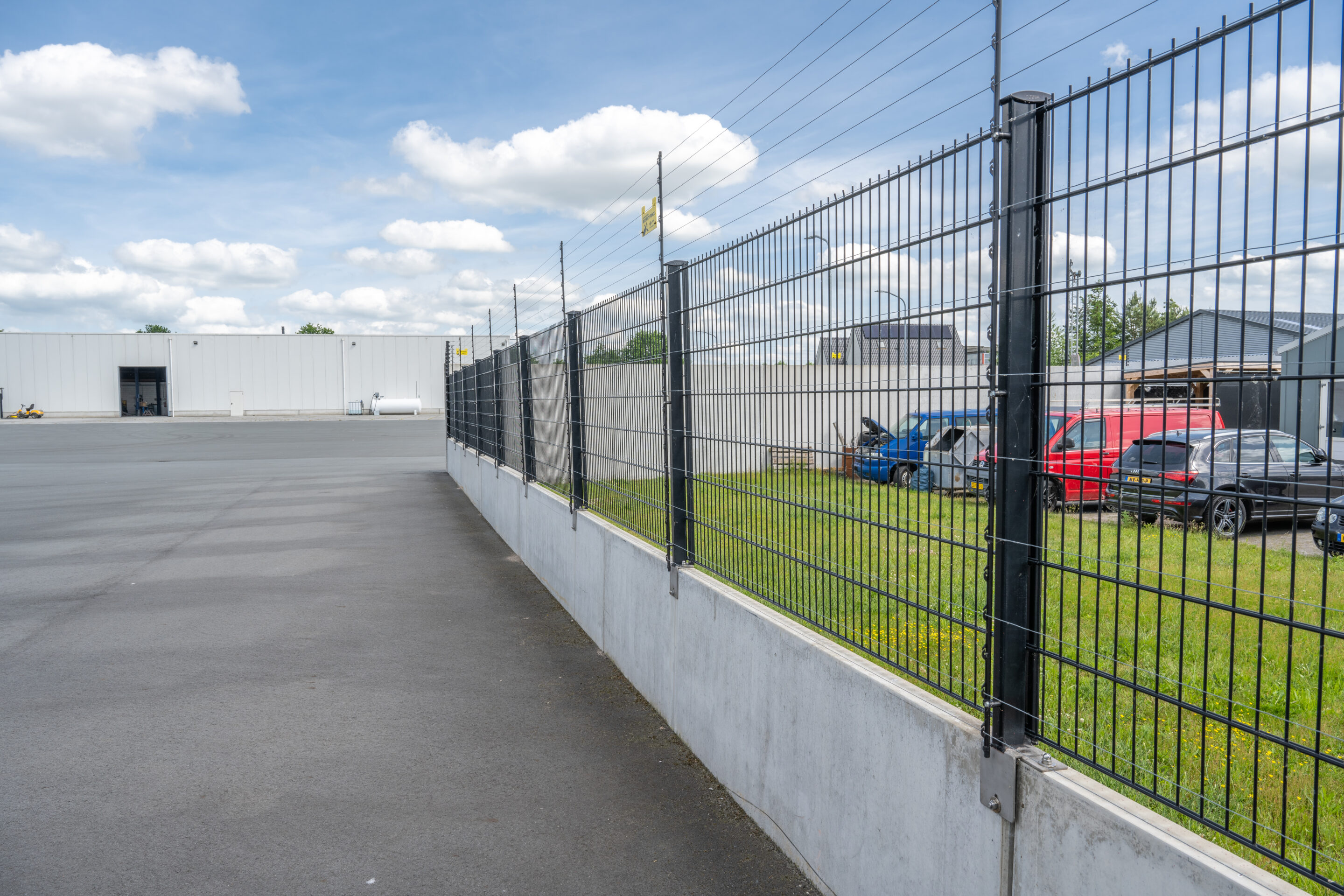 Bosch Beton - Keerwanden als terreinafscheiding en beveiliging in Tynaarlo