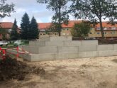 Bosch Beton - Keerwanden zorgen voor zitplekken in openbaar park Roesskovsvej in Odense (DK)