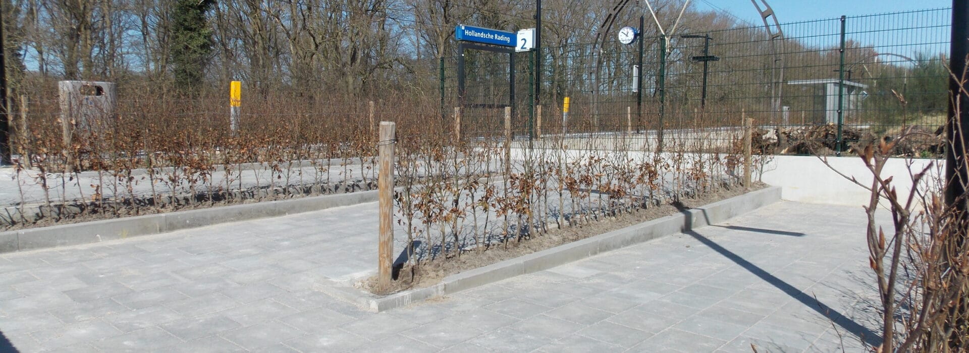 Bosch Beton - Keerwanden voor opgang invalide reizigers station Hollandsche Rading